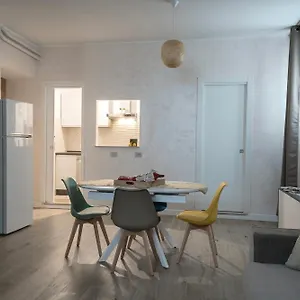 https://2passi-dal-colosseo.it-romehotels.com